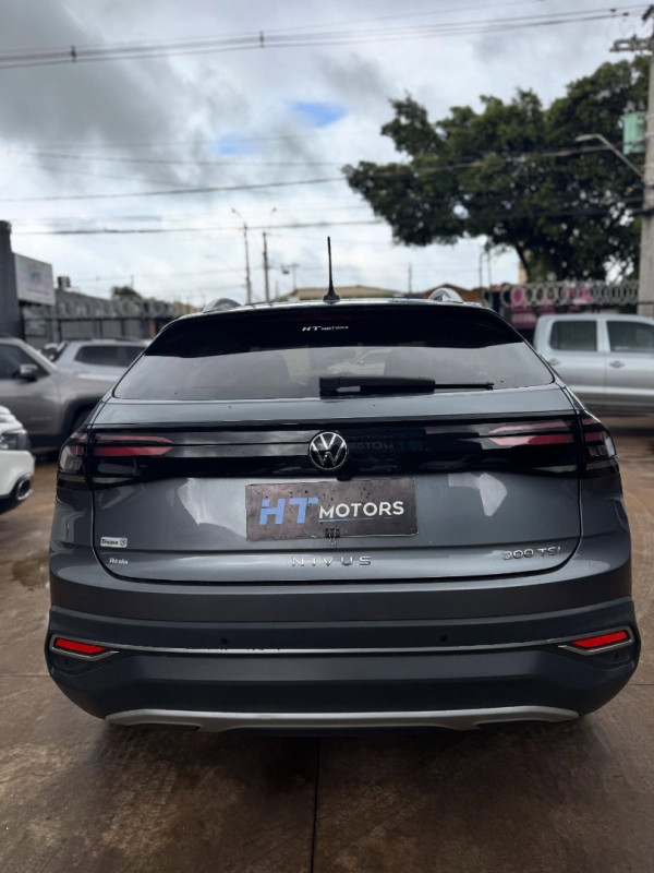 VOLKSWAGEN Nivus 1.0 4P FLEX 200 TSI HIGHLINE TURBO AUTOMÁTICO