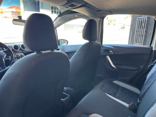 CITROEN C3 1.6 4P TENDANCE FLEX AUTOMÁTICO CITROEN C3 1.6 4P TENDANCE FLEX AUTOMÁTICO