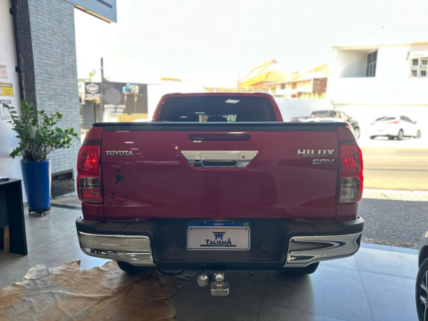 TOYOTA Hilux Caminhonete 2.8 16V SRV 4X4 DIESEL CABINE DUPLA AUTOMÁTICO TOYOTA Hilux Caminhonete 2.8 16V SRV 4X4 DIESEL CABINE DUPLA AUTOMÁTICO