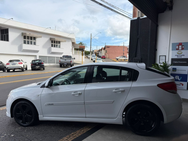 CHEVROLET Cruze Hatch 1.8 16V 4P LT SPORT6 FLEX AUTOMÁTICO