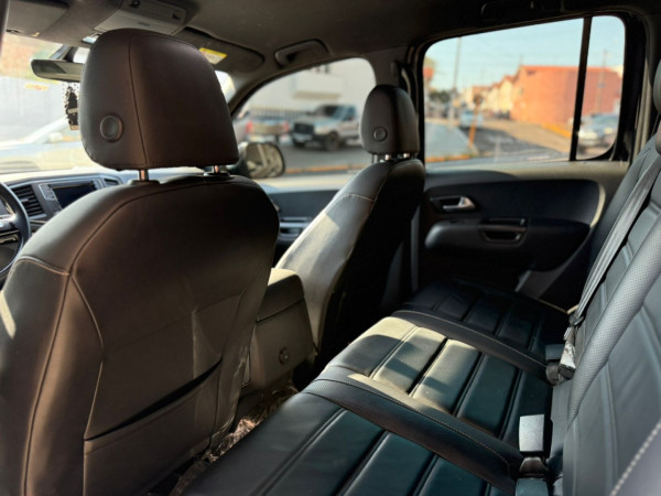 VOLKSWAGEN Amarok 3.0 V6 CABINE DUPLA HIGHLINE EXTREME 4X4 TURBO INTERCOOLER AUTOMÁTICO