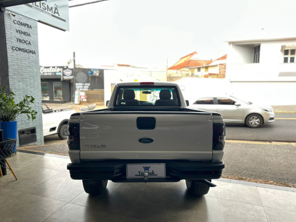 FORD Ranger 2.3 16V XLS SPORT CABINE SIMPLES FORD Ranger 2.3 16V XLS SPORT CABINE SIMPLES
