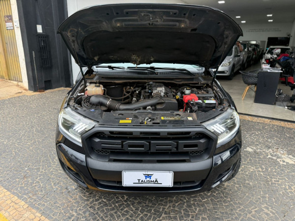 FORD Ranger 2.5 16V FLEX XLS CABINE DUPLA FORD Ranger 2.5 16V FLEX XLS CABINE DUPLA