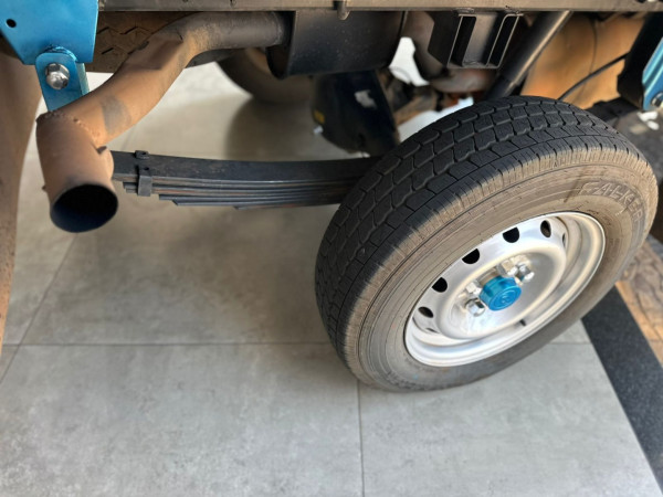 HYUNDAI HR 2.5 TCI HD DIESEL CARROCERIA DE MADEIRA HYUNDAI HR 2.5 TCI HD DIESEL CARROCERIA DE MADEIRA