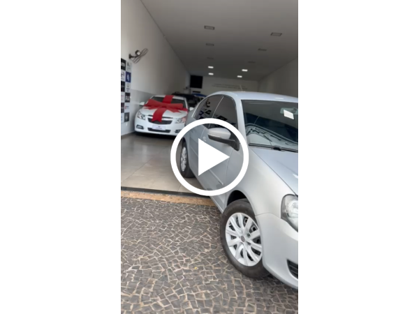 VOLKSWAGEN Polo Sedan 1.6 4P COMFORTLINE FLEX