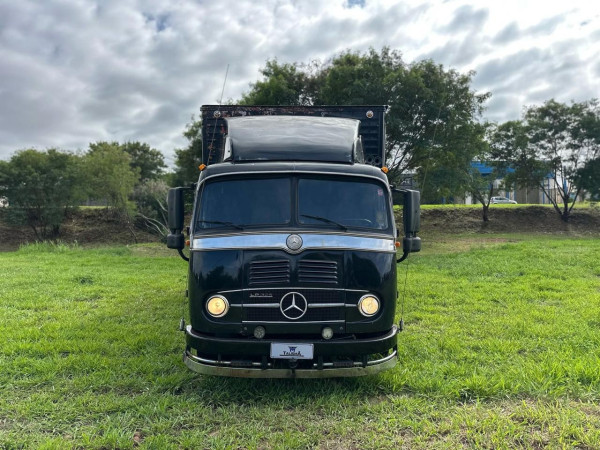 MERCEDES-BENZ LP-321 Modelo sem Versão