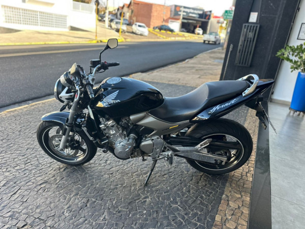 HONDA CB 600 F HORNET SEM ABS HONDA CB 600 F HORNET SEM ABS