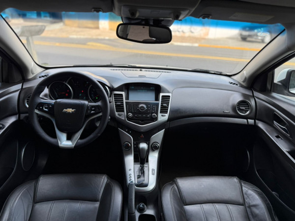 CHEVROLET Cruze Hatch 1.8 16V 4P LT SPORT6 FLEX AUTOMÁTICO