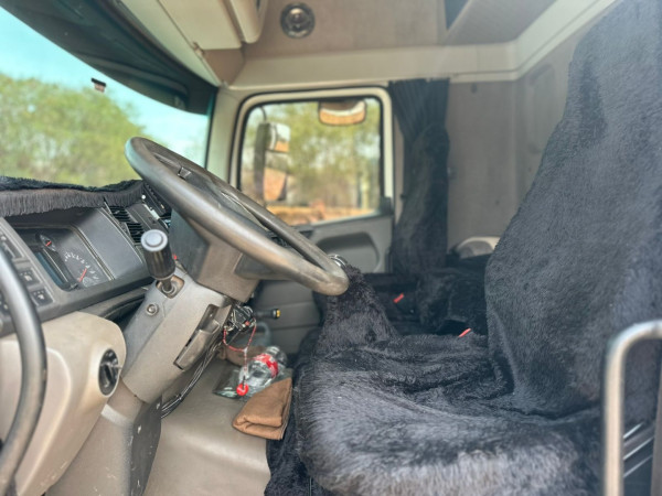 VOLKSWAGEN 25-420 SC SC V-TRONIC VOLKSWAGEN 25-420 SC SC V-TRONIC