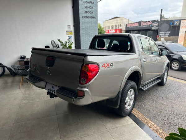 MITSUBISHI L 200 Triton 3.2 16V HPE 4X4 CABINE DUPLA TURBO DIESEL INTERCOOLER MITSUBISHI L 200 Triton 3.2 16V HPE 4X4 CABINE DUPLA TURBO DIESEL INTERCOOLER