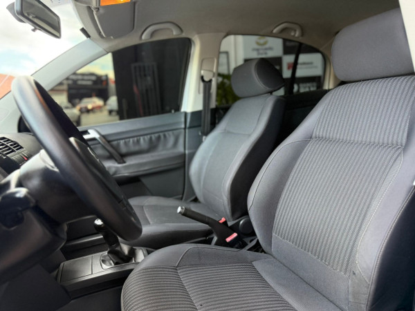 VOLKSWAGEN Polo Sedan 1.6 4P COMFORTLINE FLEX