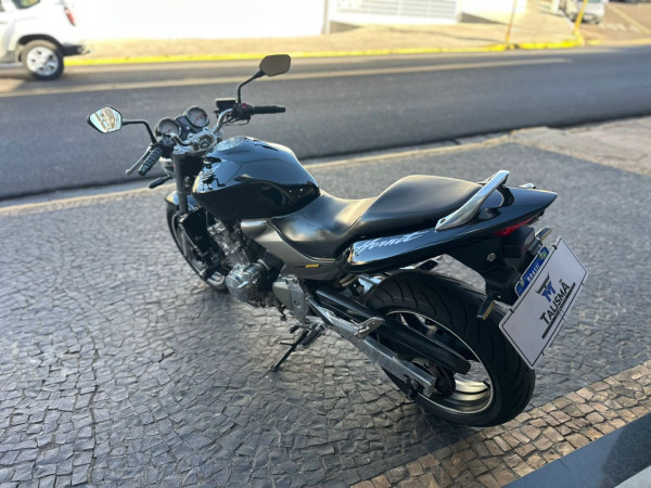 HONDA CB 600 F HORNET SEM ABS HONDA CB 600 F HORNET SEM ABS