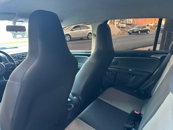 VOLKSWAGEN UP 1.0 12V TAKE FLEX VOLKSWAGEN UP 1.0 12V TAKE FLEX