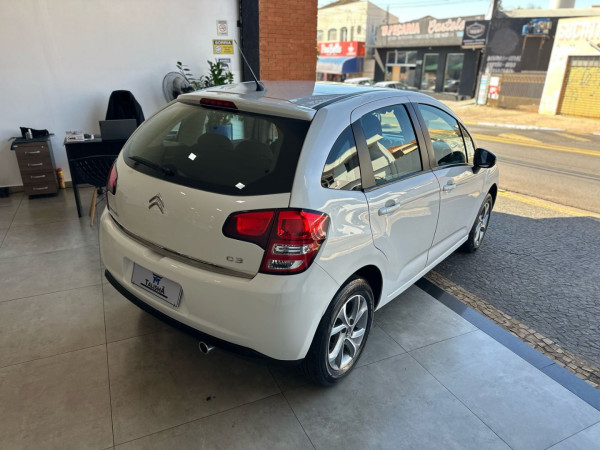 CITROEN C3 1.6 4P TENDANCE FLEX AUTOMÁTICO CITROEN C3 1.6 4P TENDANCE FLEX AUTOMÁTICO