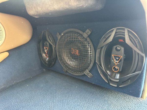 BAYLINER 215 N/D BAYLINER 215 N/D