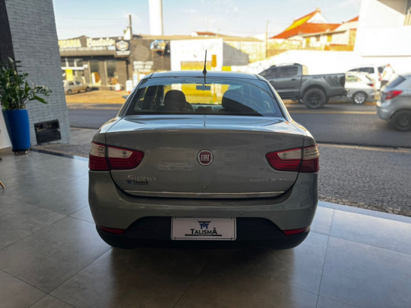 FIAT Grand Siena 1.6 16V 4P FLEX ESSENCE DUALOGIC AUTOMATIZADO FIAT Grand Siena 1.6 16V 4P FLEX ESSENCE DUALOGIC AUTOMATIZADO