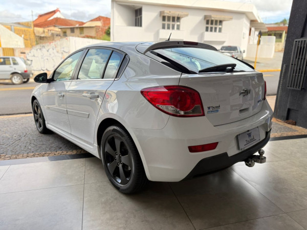 CHEVROLET Cruze Hatch 1.8 16V 4P LT SPORT6 FLEX AUTOMÁTICO