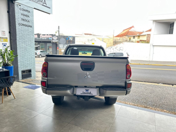 MITSUBISHI L 200 Triton 3.2 16V HPE 4X4 CABINE DUPLA TURBO DIESEL INTERCOOLER MITSUBISHI L 200 Triton 3.2 16V HPE 4X4 CABINE DUPLA TURBO DIESEL INTERCOOLER