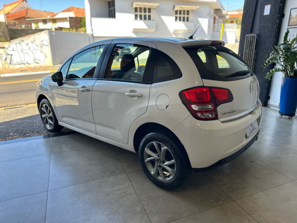 CITROEN C3 1.6 4P TENDANCE FLEX AUTOMÁTICO CITROEN C3 1.6 4P TENDANCE FLEX AUTOMÁTICO