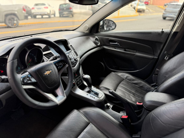 CHEVROLET Cruze Hatch 1.8 16V 4P LT SPORT6 FLEX AUTOMÁTICO