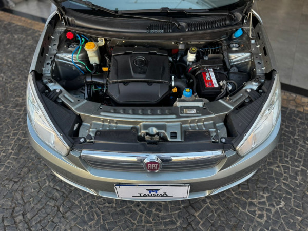 FIAT Grand Siena 1.6 16V 4P FLEX ESSENCE DUALOGIC AUTOMATIZADO FIAT Grand Siena 1.6 16V 4P FLEX ESSENCE DUALOGIC AUTOMATIZADO