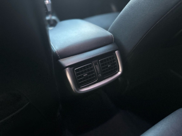 TOYOTA Hilux Caminhonete 2.8 16V SRX 4X4 DIESEL CABINE DUPLA AUTOMÁTICO TOYOTA Hilux Caminhonete 2.8 16V SRX 4X4 DIESEL CABINE DUPLA AUTOMÁTICO