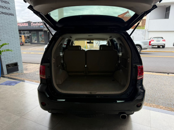 TOYOTA Hilux SW4 3.0 16V 4P SRV 4X4 TURBO DIESEL AUTOMÁTICO