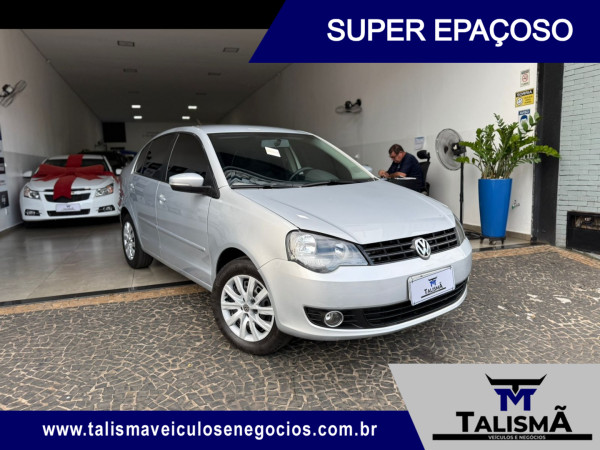 Polo Sedan 1.6 4P COMFORTLINE FLEX