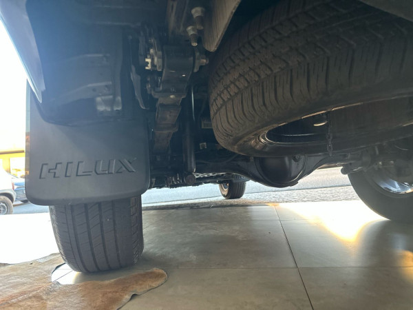 TOYOTA Hilux Caminhonete 2.8 16V SRX 4X4 DIESEL CABINE DUPLA AUTOMÁTICO TOYOTA Hilux Caminhonete 2.8 16V SRX 4X4 DIESEL CABINE DUPLA AUTOMÁTICO