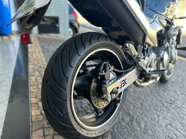 HONDA CB 600 F HORNET SEM ABS HONDA CB 600 F HORNET SEM ABS