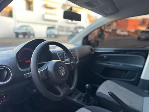 VOLKSWAGEN UP 1.0 12V TAKE FLEX VOLKSWAGEN UP 1.0 12V TAKE FLEX