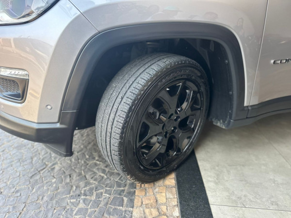 JEEP Compass 2.0 16V 4P LONGITUDE FLEX AUTOMÁTICO JEEP Compass 2.0 16V 4P LONGITUDE FLEX AUTOMÁTICO