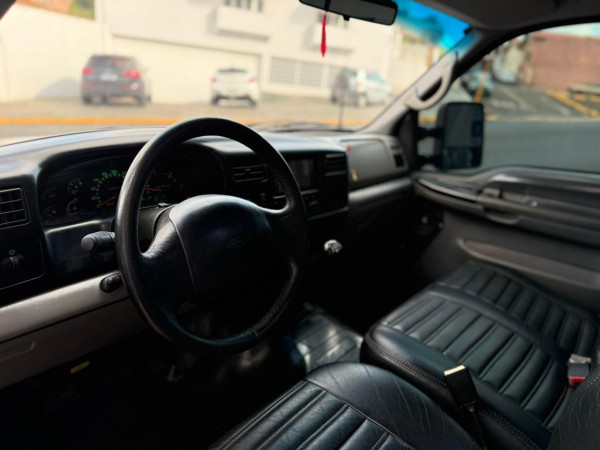 FORD F-250 4.2 XL CABINE SIMPLES
