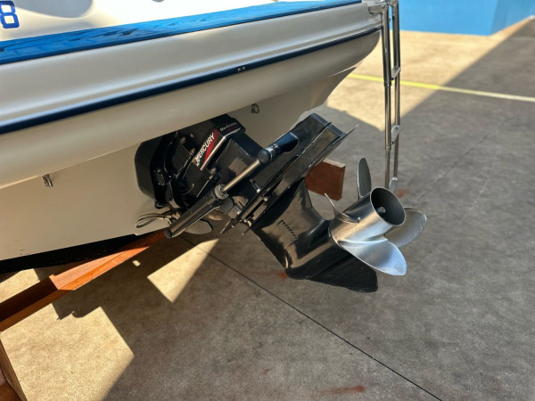 BAYLINER 215 N/D BAYLINER 215 N/D