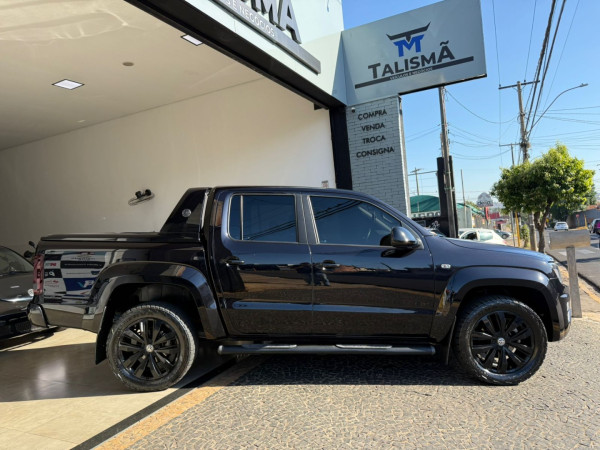 VOLKSWAGEN Amarok 3.0 V6 CABINE DUPLA HIGHLINE EXTREME 4X4 TURBO INTERCOOLER AUTOMÁTICO