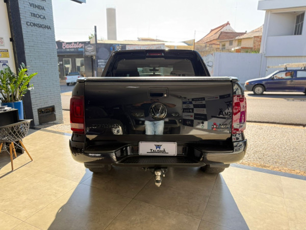 VOLKSWAGEN Amarok 3.0 V6 CABINE DUPLA HIGHLINE EXTREME 4X4 TURBO INTERCOOLER AUTOMÁTICO
