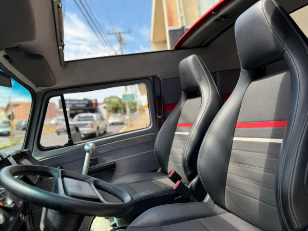 VOLKSWAGEN Kombi 1.6 FURGÃO