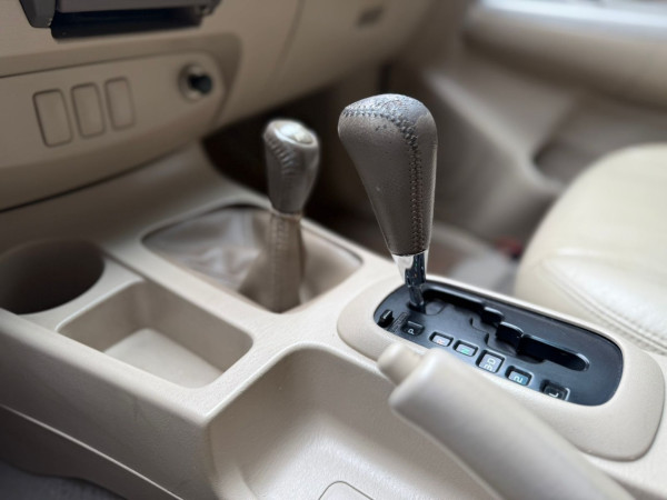 TOYOTA Hilux SW4 3.0 16V 4P SRV 4X4 TURBO DIESEL AUTOMÁTICO