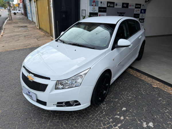 CHEVROLET Cruze Hatch 1.8 16V 4P LT SPORT6 FLEX AUTOMÁTICO