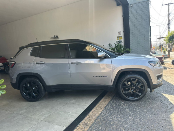 JEEP Compass 2.0 16V 4P LONGITUDE FLEX AUTOMÁTICO JEEP Compass 2.0 16V 4P LONGITUDE FLEX AUTOMÁTICO