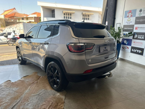 JEEP Compass 2.0 16V 4P LONGITUDE FLEX AUTOMÁTICO JEEP Compass 2.0 16V 4P LONGITUDE FLEX AUTOMÁTICO