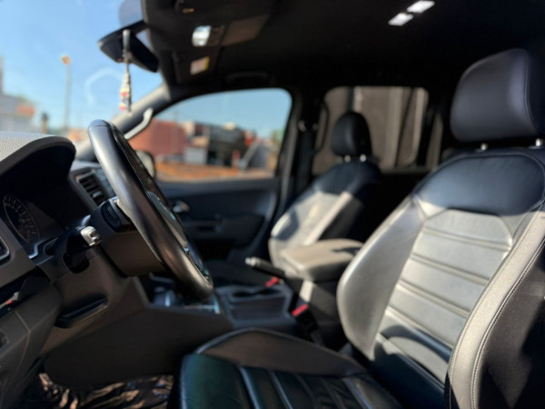 VOLKSWAGEN Amarok 3.0 V6 CABINE DUPLA HIGHLINE EXTREME 4X4 TURBO INTERCOOLER AUTOMÁTICO