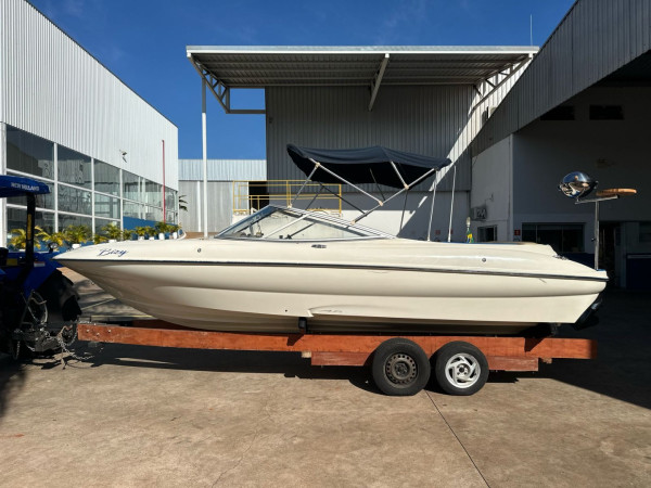 BAYLINER 215 N/D BAYLINER 215 N/D