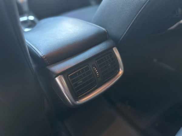 TOYOTA Hilux Caminhonete 2.8 16V SRV 4X4 DIESEL CABINE DUPLA AUTOMÁTICO TOYOTA Hilux Caminhonete 2.8 16V SRV 4X4 DIESEL CABINE DUPLA AUTOMÁTICO