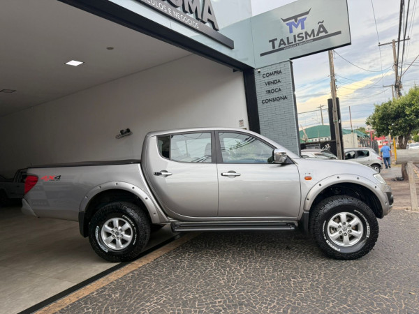 MITSUBISHI L 200 Triton 3.2 16V HPE 4X4 CABINE DUPLA TURBO DIESEL INTERCOOLER