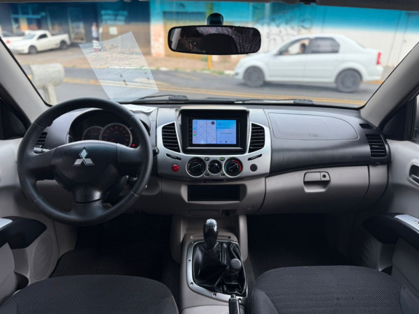 MITSUBISHI L 200 Triton 3.2 16V HPE 4X4 CABINE DUPLA TURBO DIESEL INTERCOOLER