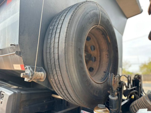 VOLKSWAGEN 25-420 SC SC V-TRONIC VOLKSWAGEN 25-420 SC SC V-TRONIC