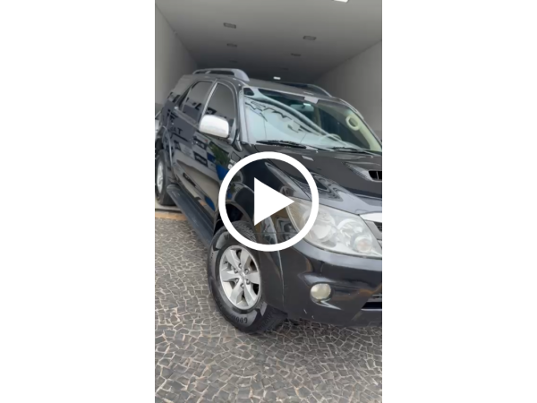 TOYOTA Hilux SW4 3.0 16V 4P SRV 4X4 TURBO DIESEL AUTOMÁTICO