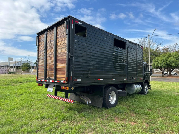 MERCEDES-BENZ LP-321 Modelo sem Versão