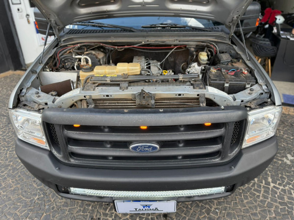 FORD F-250 4.2 XL CABINE SIMPLES